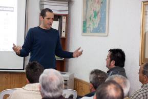 Gran éxito de la charla "Agricultura ecològica: Gestió de la parcel·la i maneig del sòl"